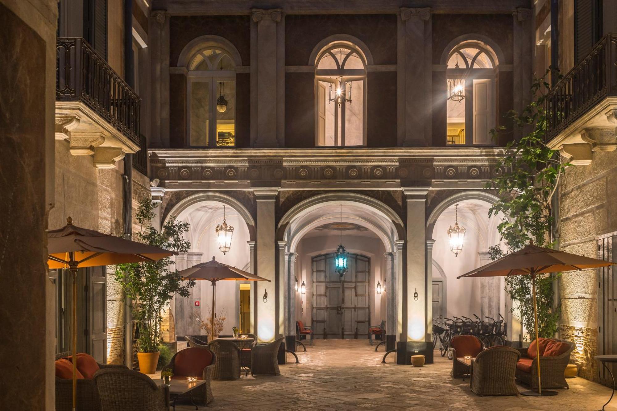 Palazzo Margherita Bernalda Exterior foto