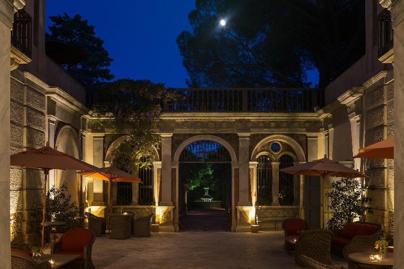 Palazzo Margherita Bernalda Exterior foto